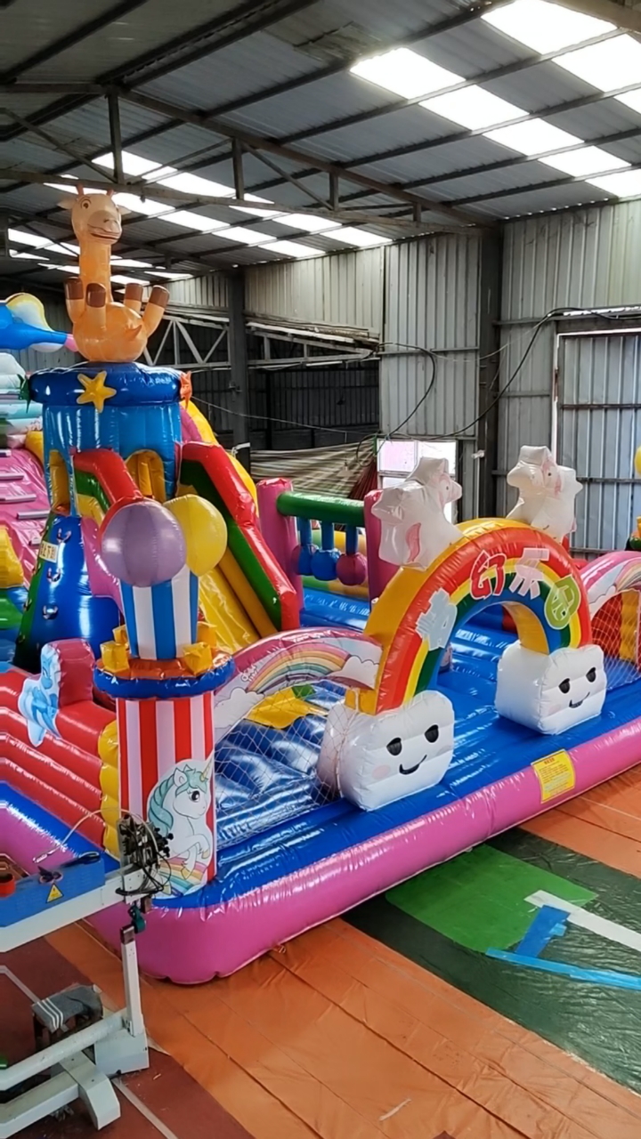 小马宝莉亚梦幻乐园充气城堡 儿童娱乐的奇妙天地